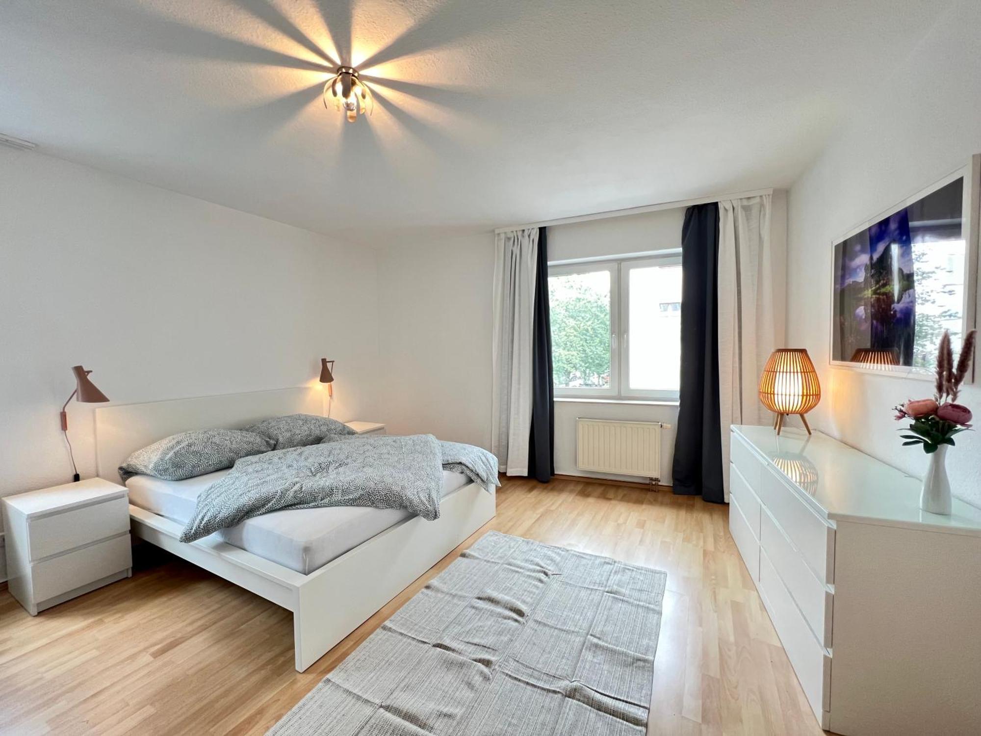 Vollausgestattet, Grosszuegig & Zentral Fuer Bis Zu 4 Apartamento Magdeburgo Exterior foto